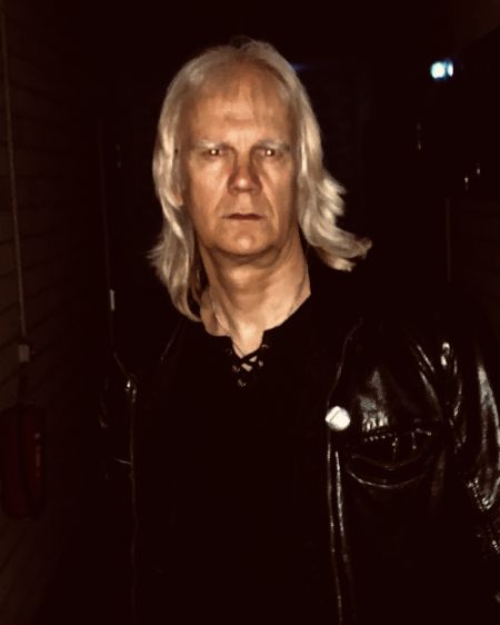 ronny_band_b.jpg