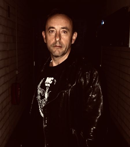 tom_band_b.jpg